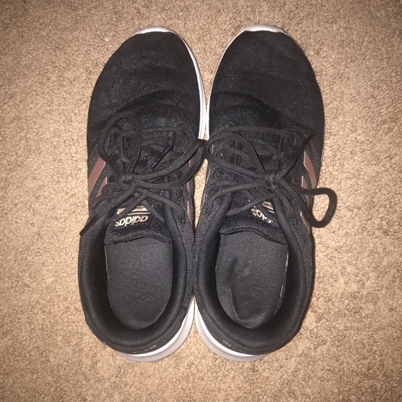 adidas cloud foam shoes! - Picture 2 of 8